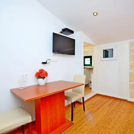 Capo Apartment *